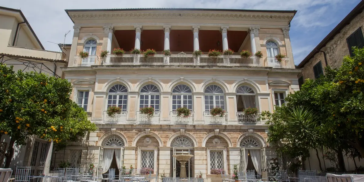 Palazzo Borromeo
