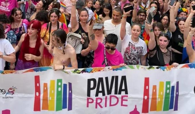 Pavia Pride 2023. Migliaia in piazza. Chiedono diritti e pace